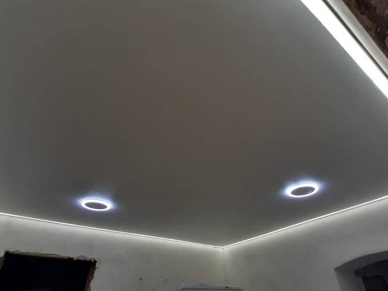 gallery-item